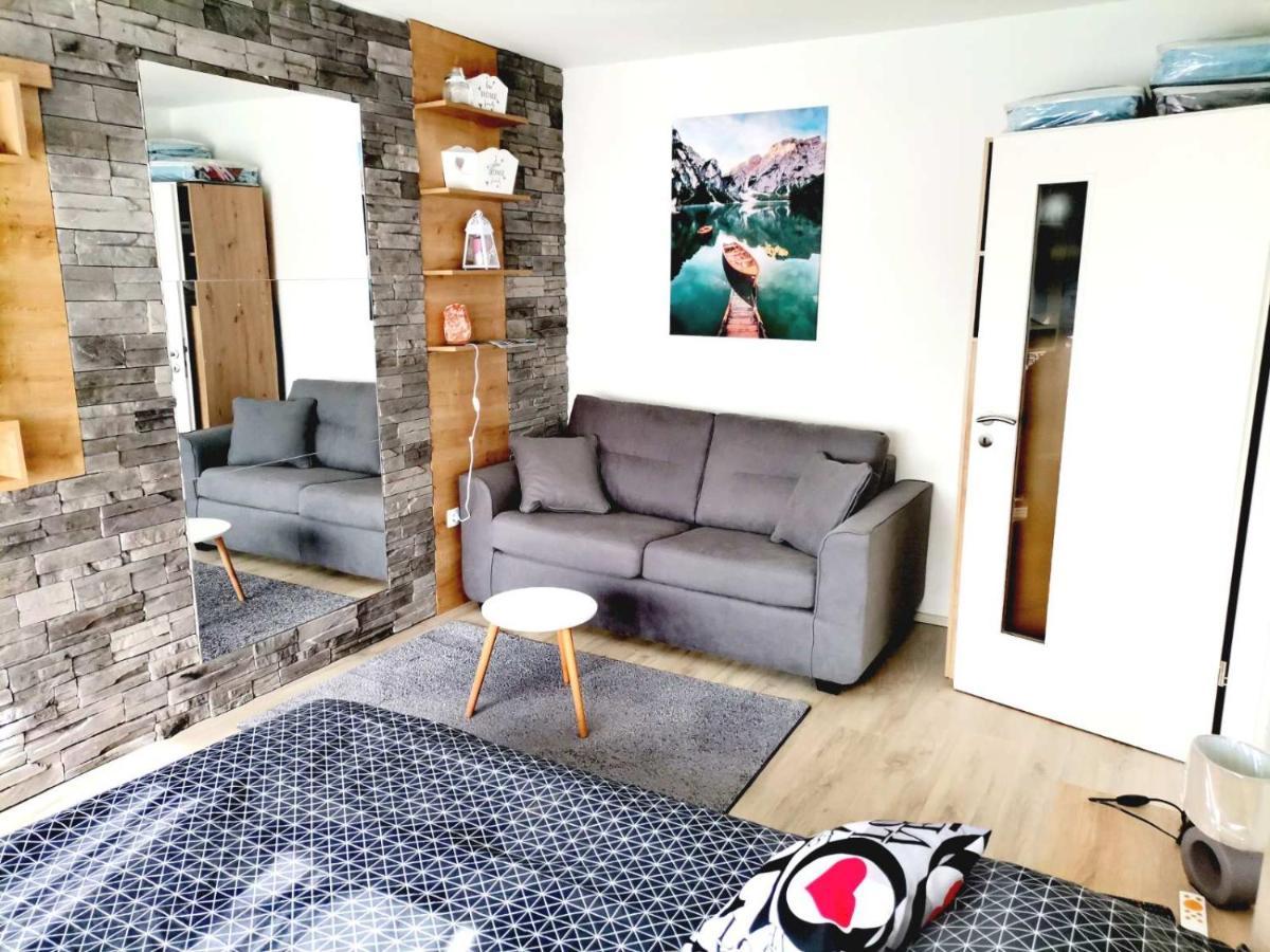 Apartman Anamaria Ґоспич Екстер'єр фото