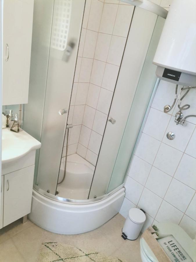 Apartman Anamaria Ґоспич Екстер'єр фото
